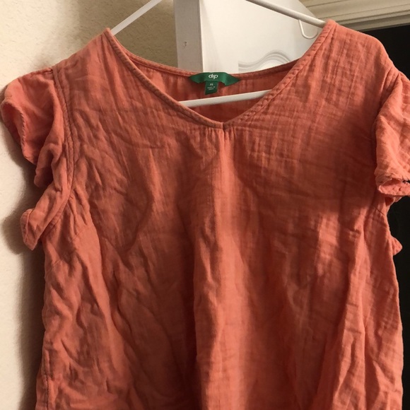 This casual 100% cotton shirt is way too comfortable! - Picture 2 of 4